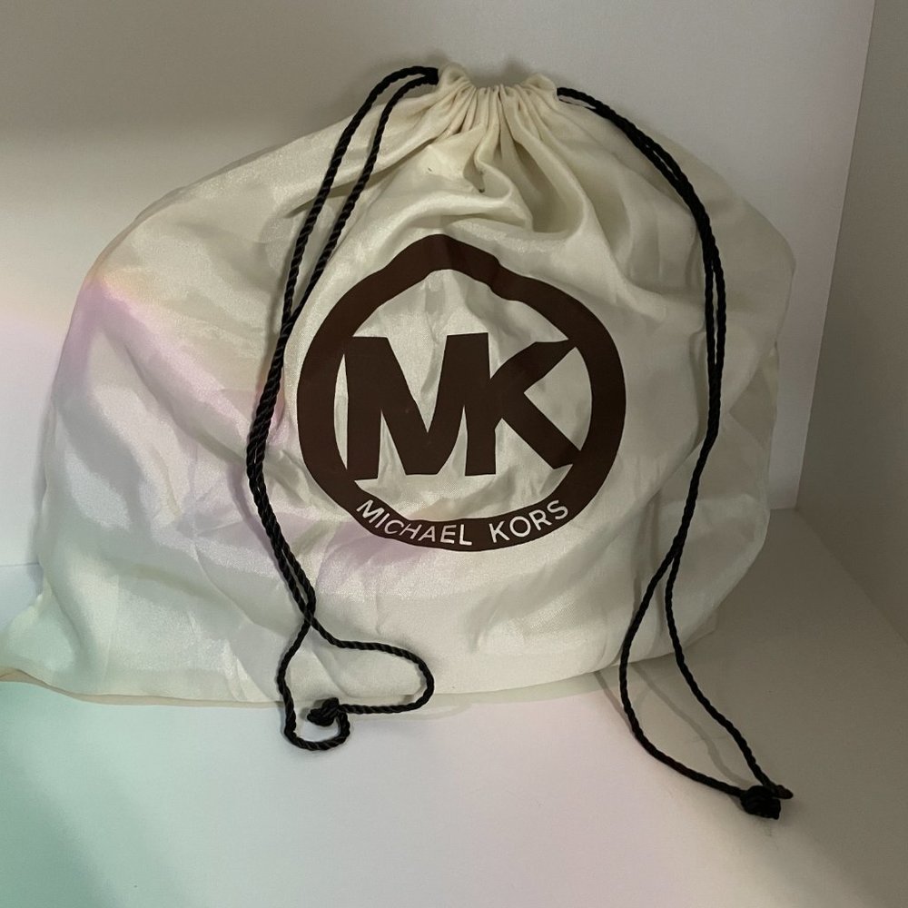 MICHAEL KORS Silver / Grey Leather Crossbody Bag Purse with Silver Hardware - Picture 10 of 10